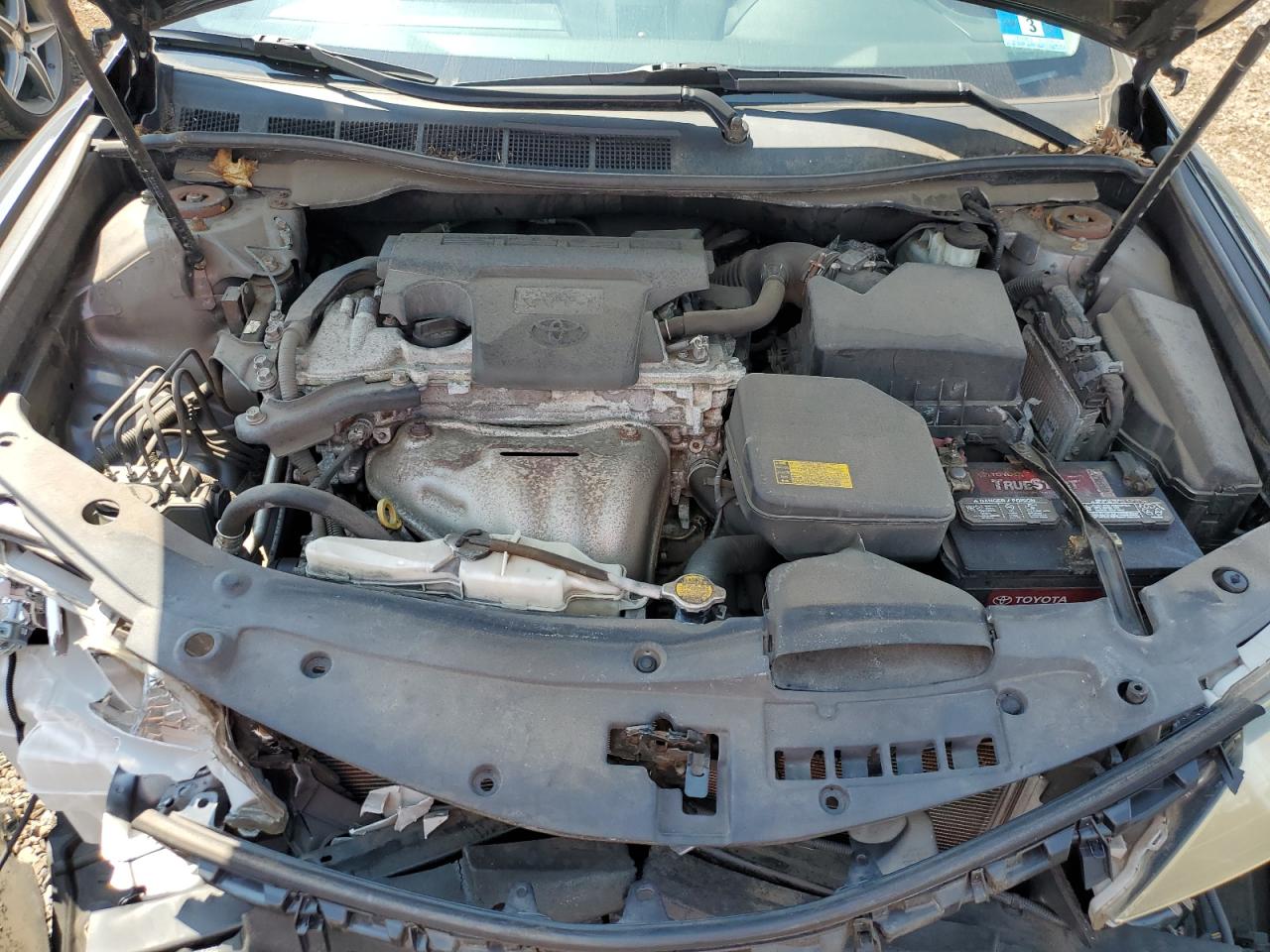 2014 TOYOTA CAMRY L photo 11