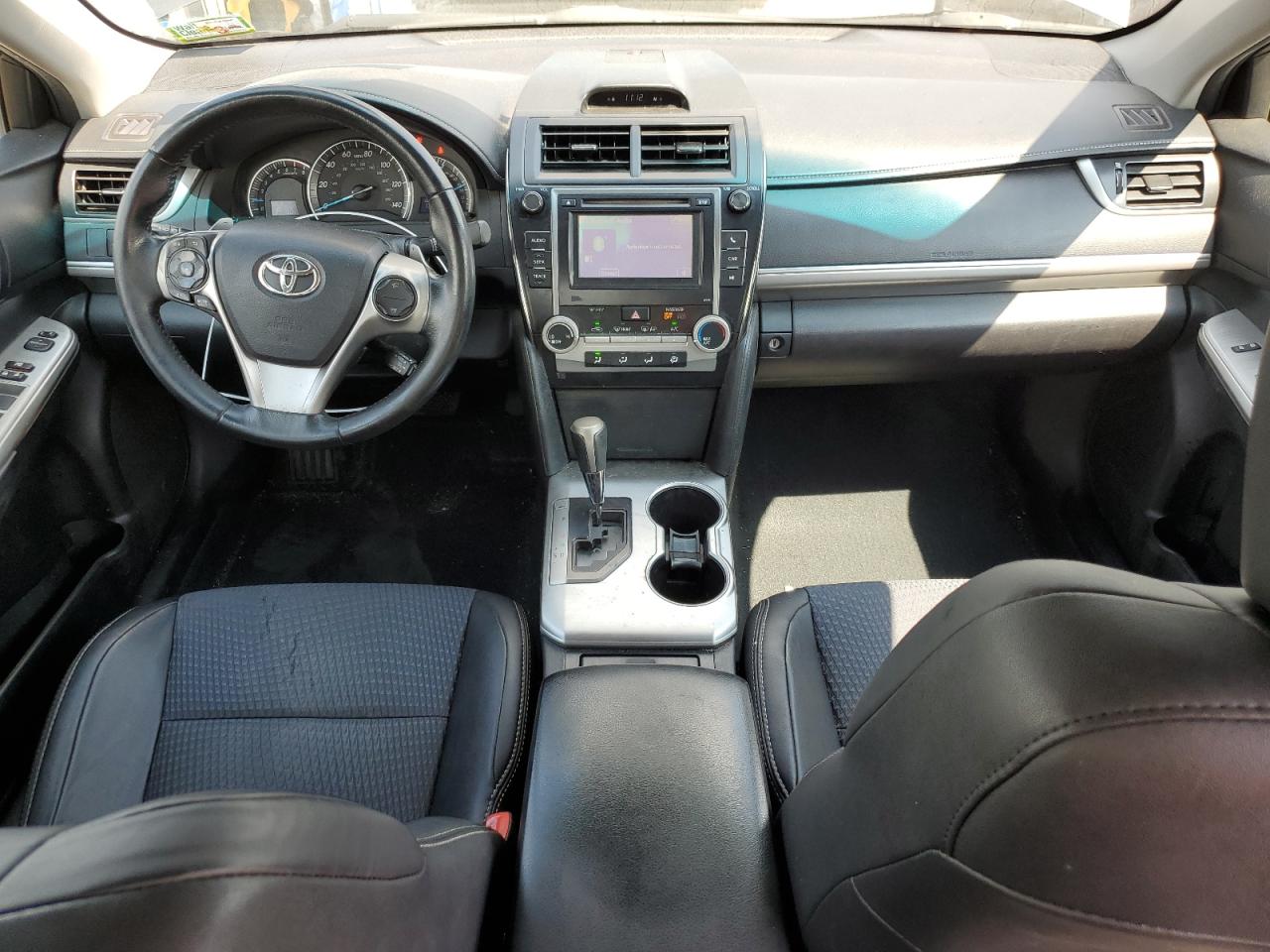2014 TOYOTA CAMRY L photo 8