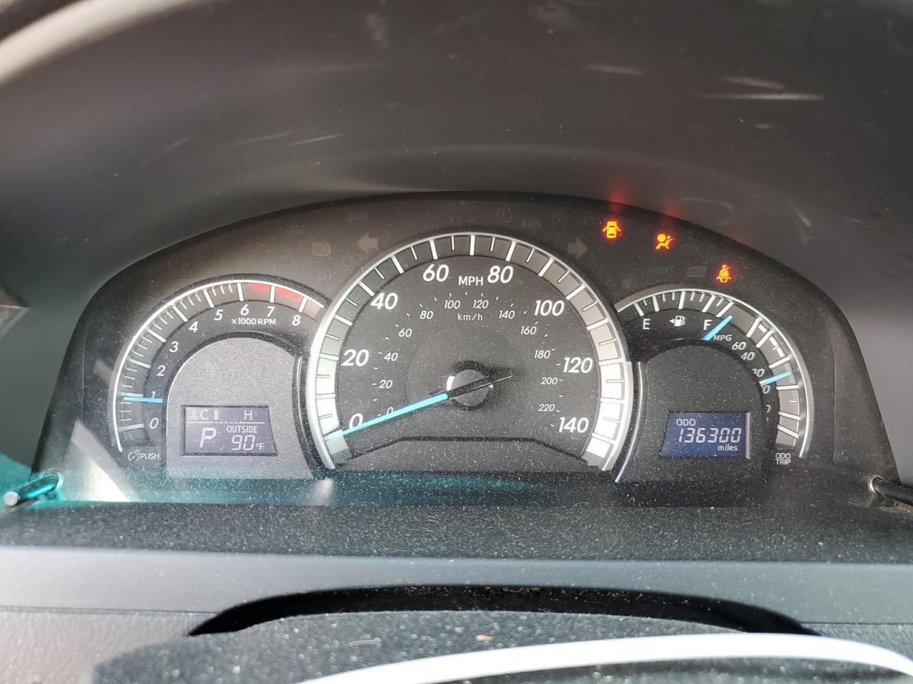 2014 TOYOTA CAMRY L photo 9