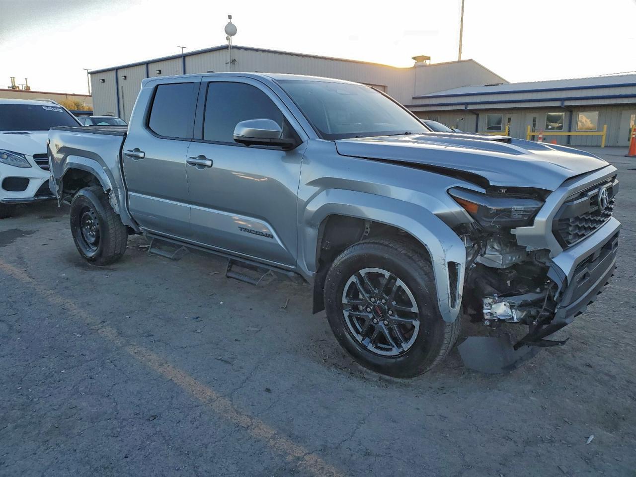 2024 TOYOTA TACOMA TRD SPORT photo 4