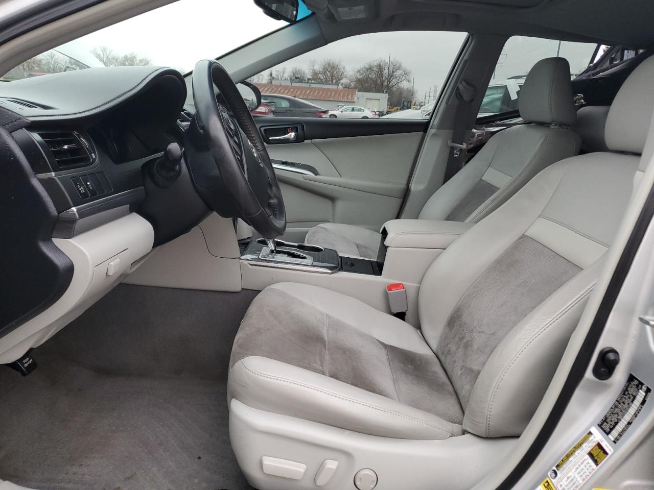 2012 TOYOTA CAMRY XLE photo 7