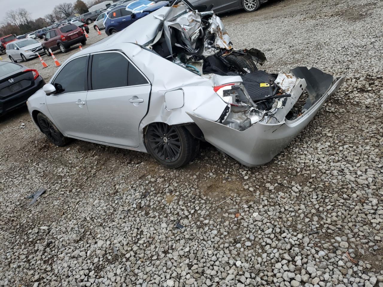 2012 TOYOTA CAMRY XLE photo 2