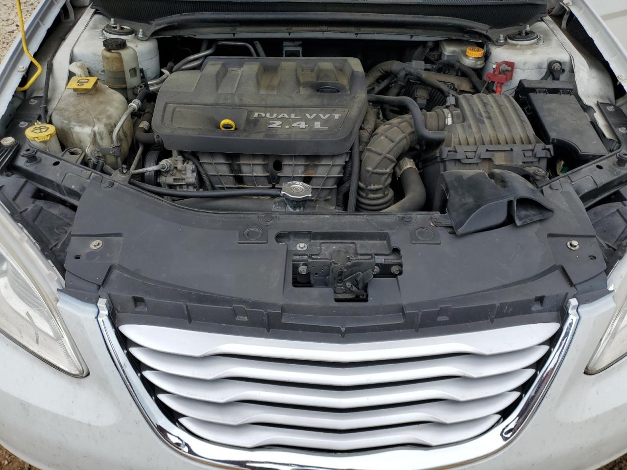 2013 CHRYSLER 200 TOURING photo 11