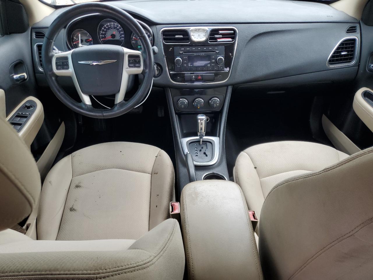 2013 CHRYSLER 200 TOURING photo 8