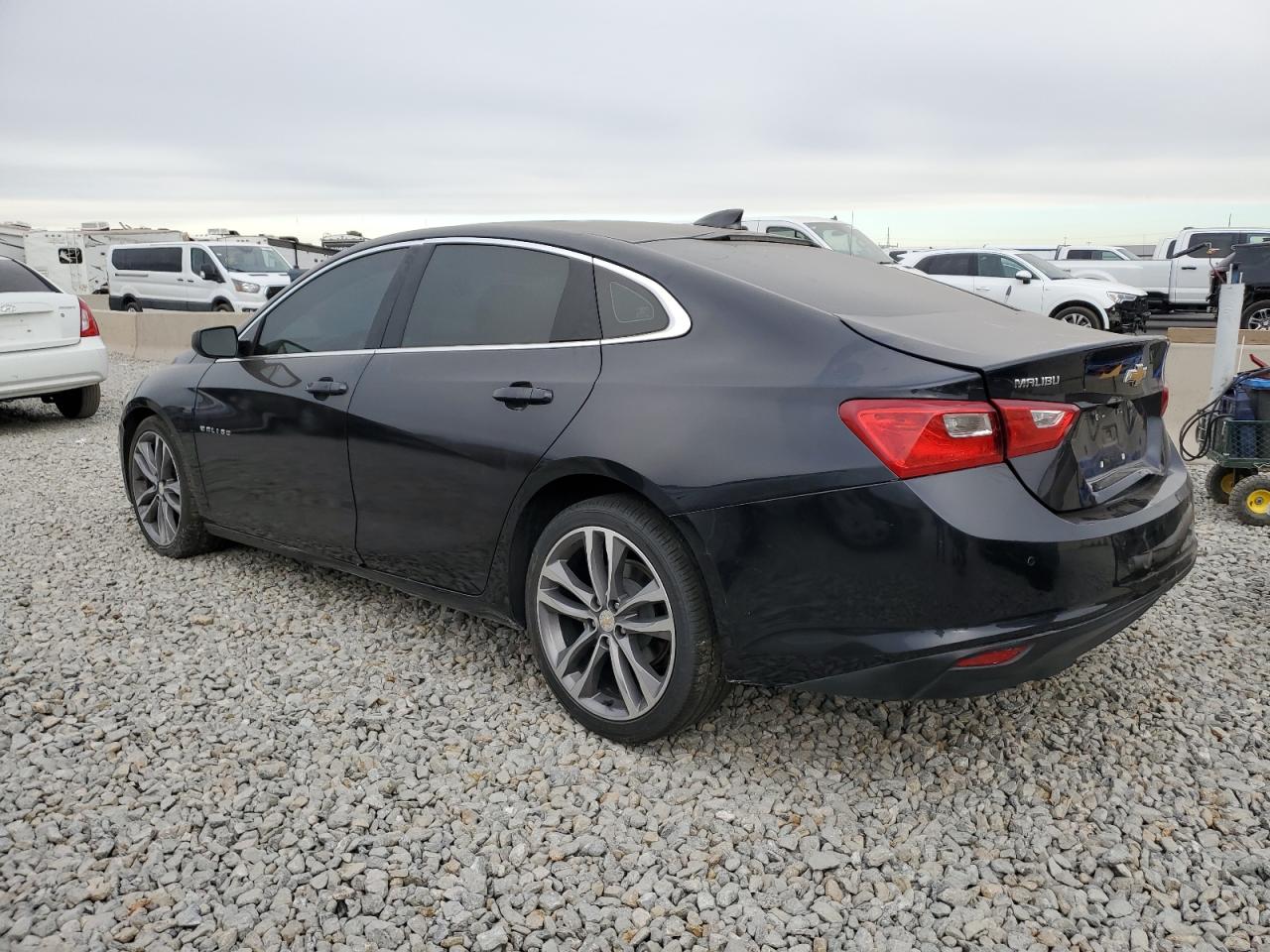 2023 CHEVROLET MALIBU LT photo 3
