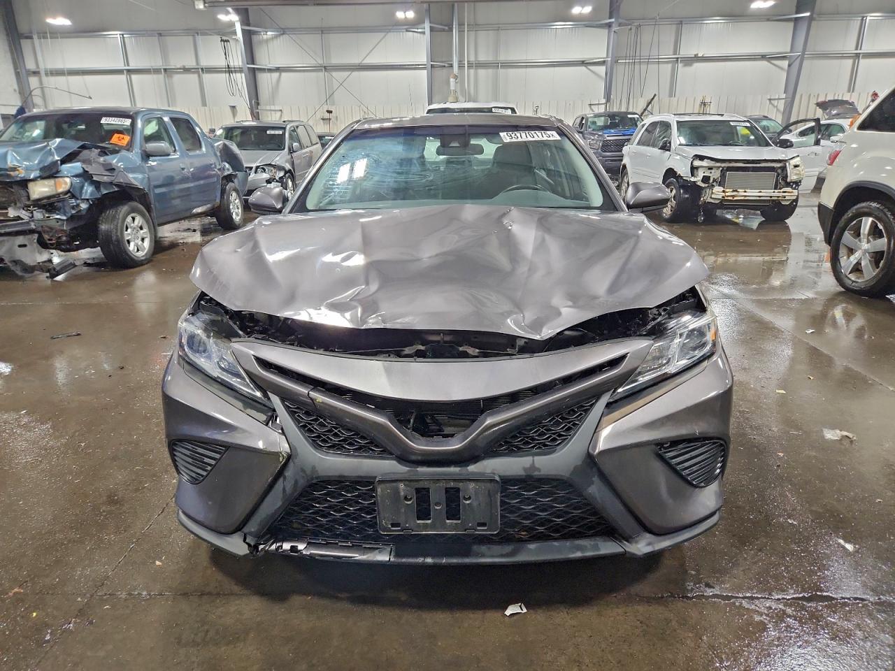 2020 TOYOTA CAMRY SE photo 5
