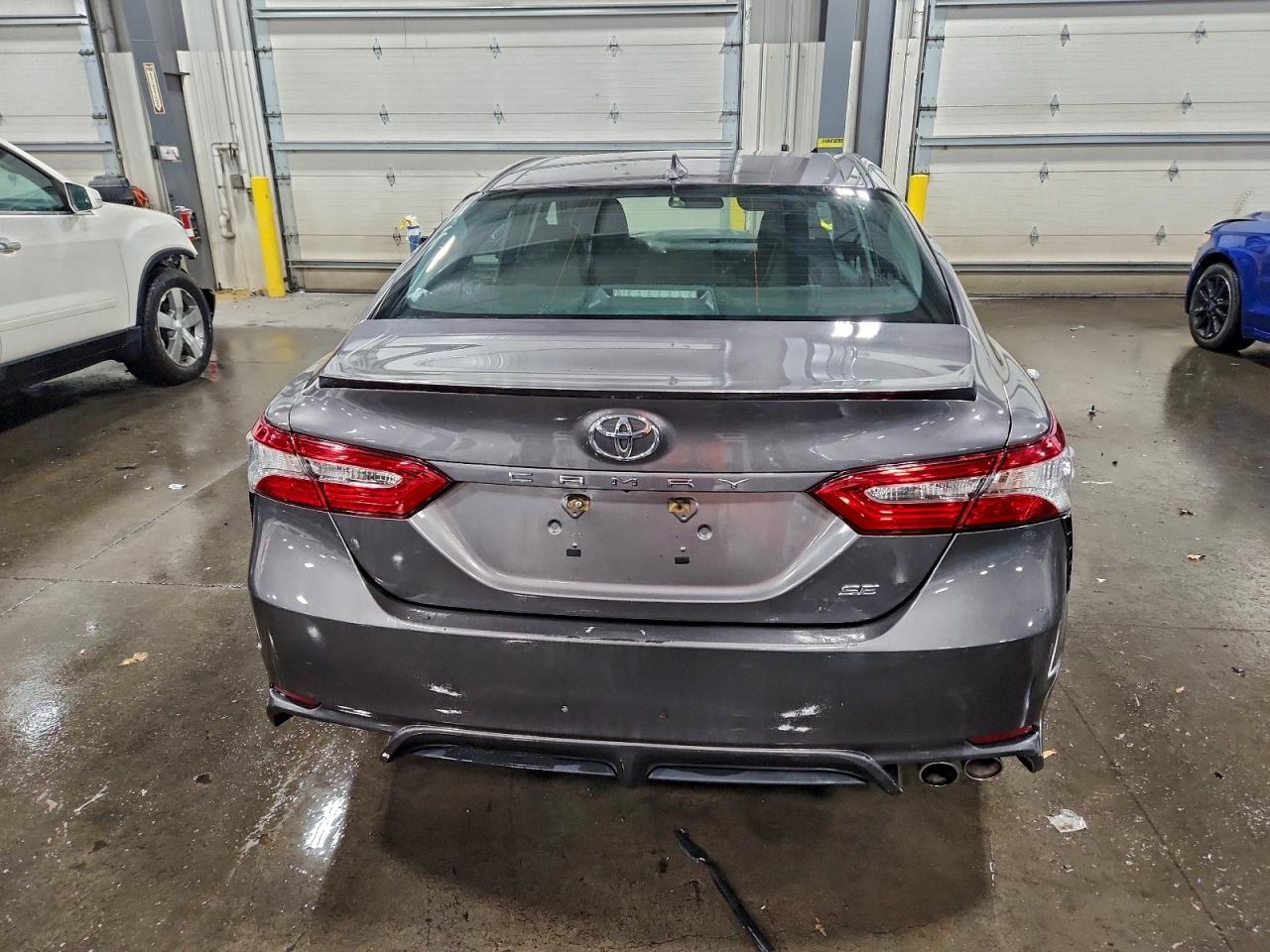 2020 TOYOTA CAMRY SE photo 6