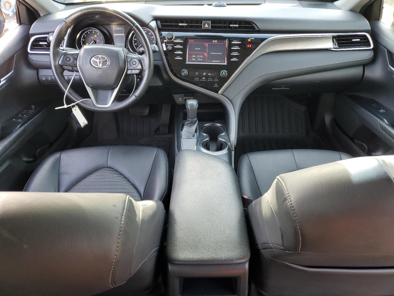 2018 TOYOTA CAMRY photo 15