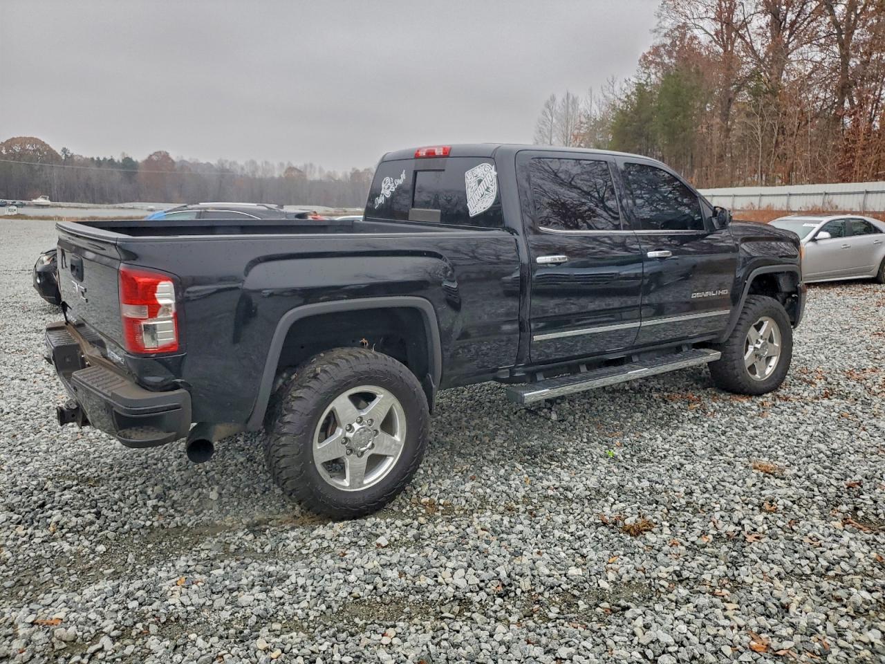 2015 GMC SIERRA K2500 DENALI photo 5