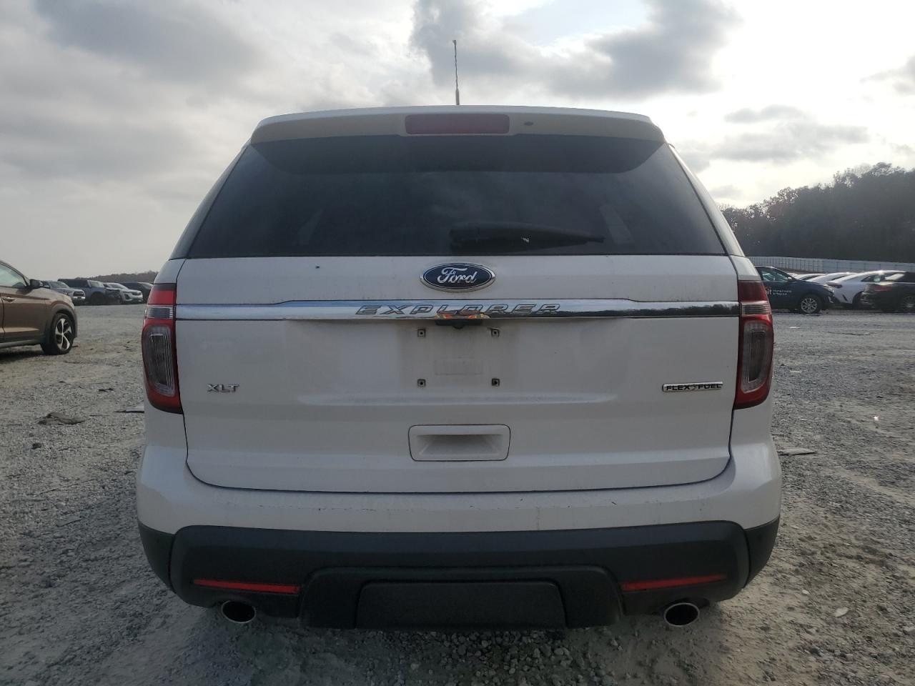 2013 FORD EXPLORER XLT photo 6