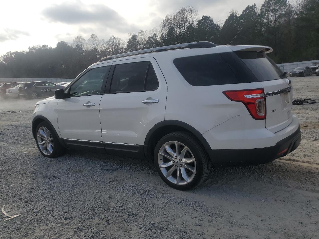 2013 FORD EXPLORER XLT photo 2