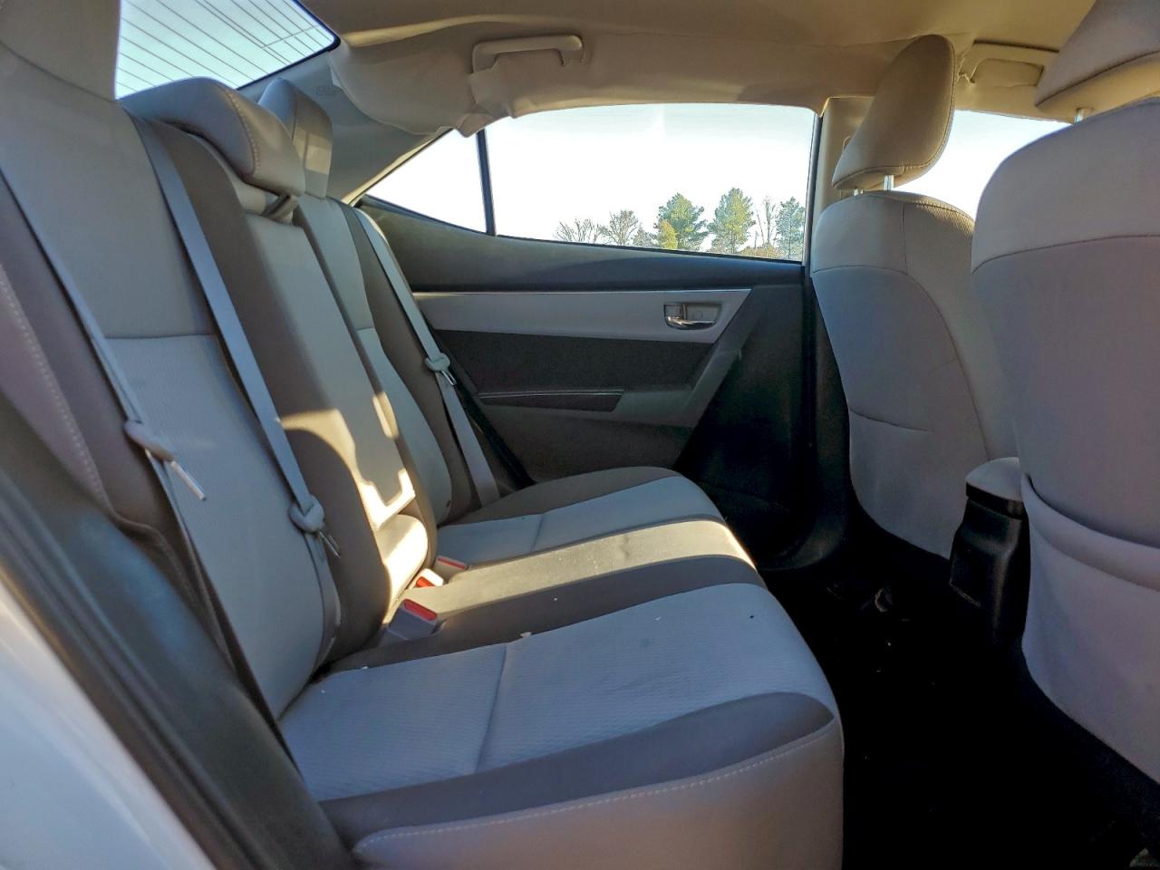 2018 TOYOTA COROLLA L photo 28