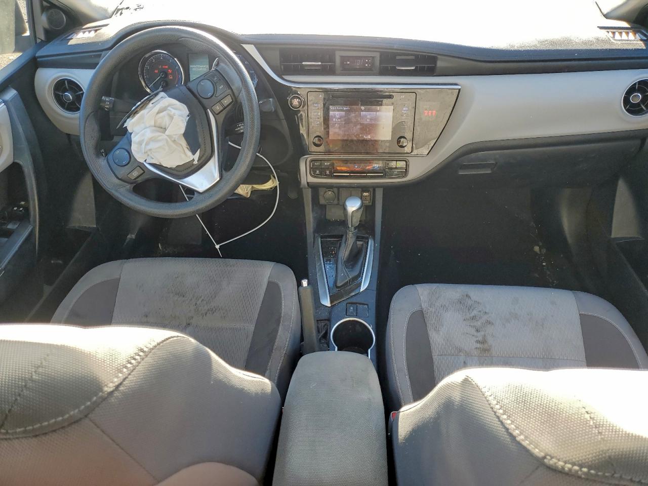 2018 TOYOTA COROLLA L photo 22
