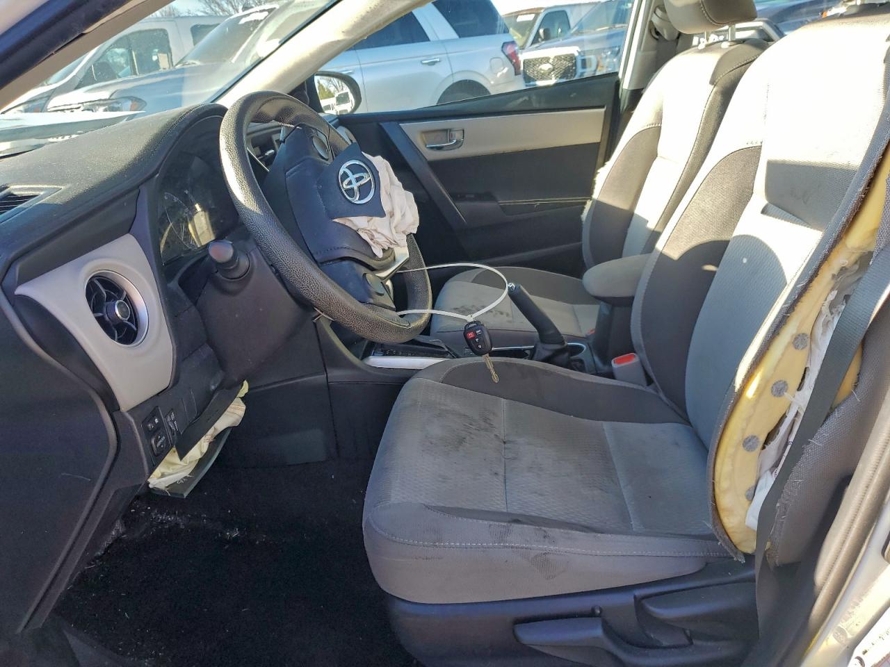 2018 TOYOTA COROLLA L photo 19