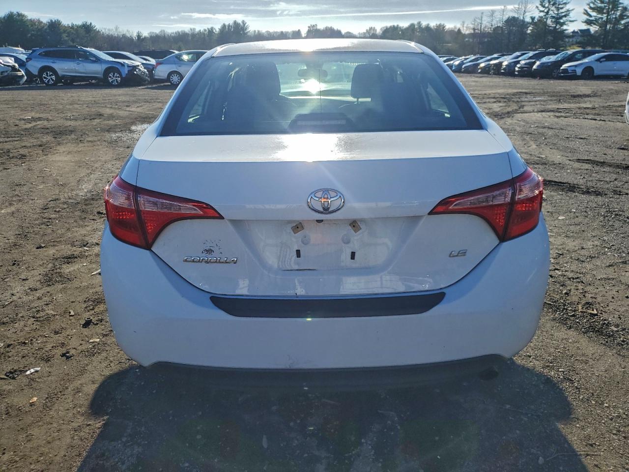 2018 TOYOTA COROLLA L photo 16