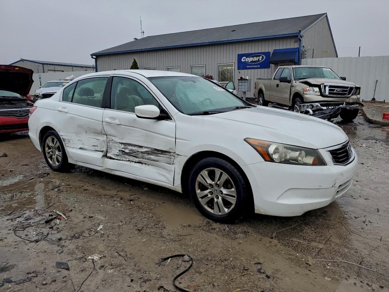 2010 HONDA ACCORD LXP photo 4