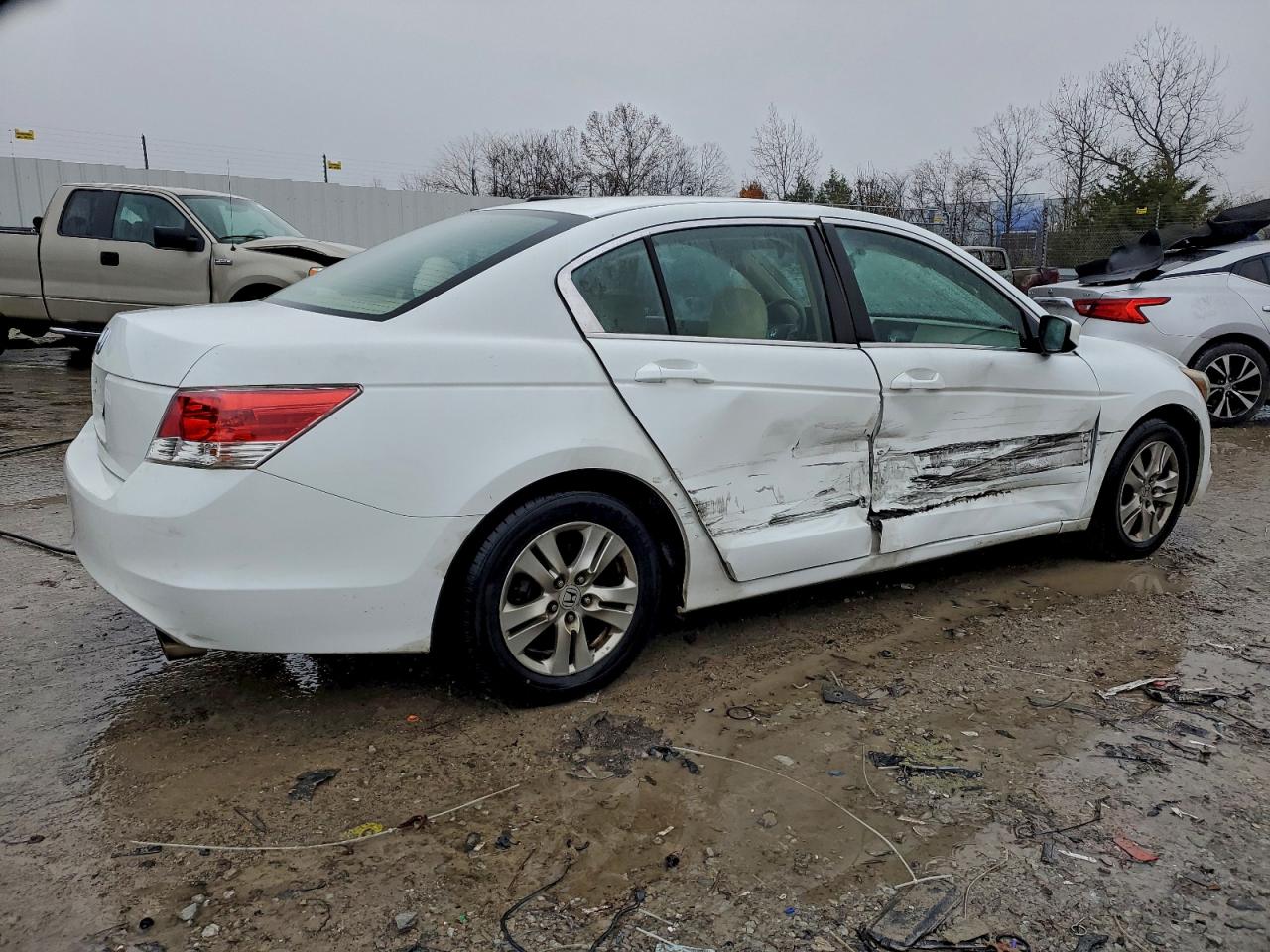 2010 HONDA ACCORD LXP photo 3