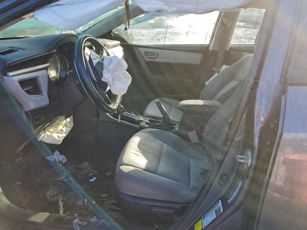 2015 TOYOTA COROLLA L photo 7