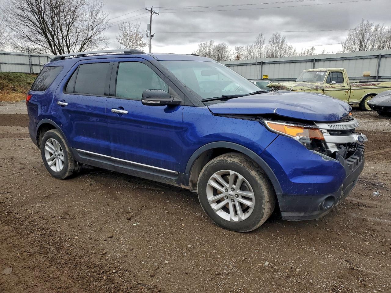 2014 FORD EXPLORER XLT photo 4