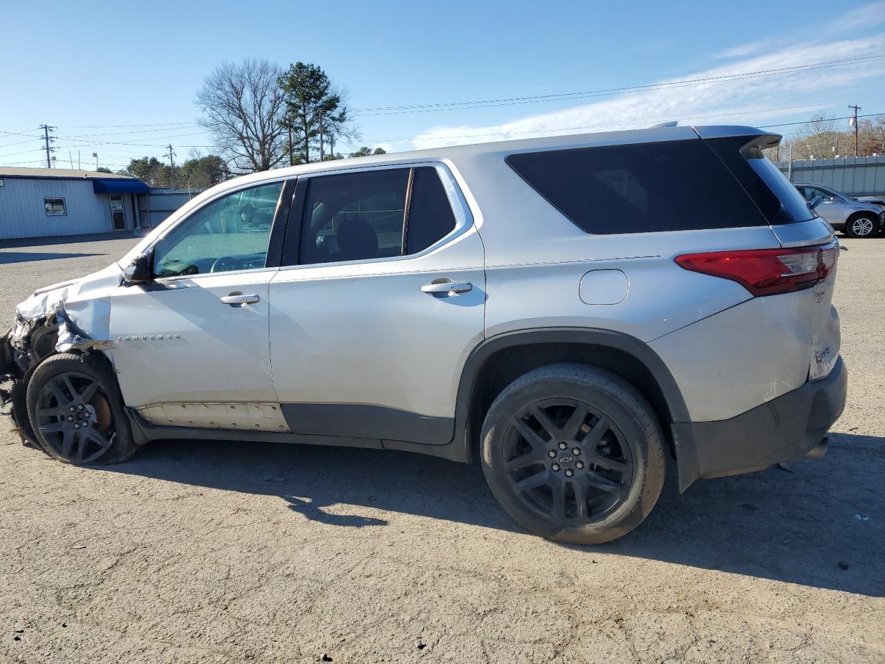 2019 CHEVROLET TRAVERSE LS photo 3