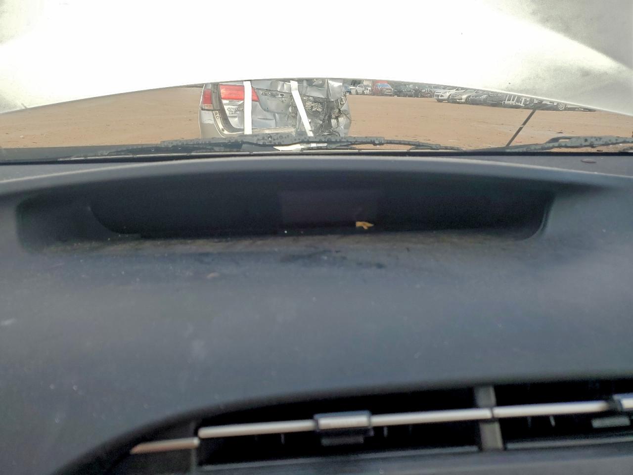 2011 TOYOTA PRIUS photo 9