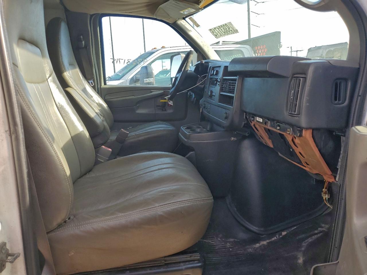 2013 GMC SAVANA UTILITY / SERVICE TRUCK photo 21