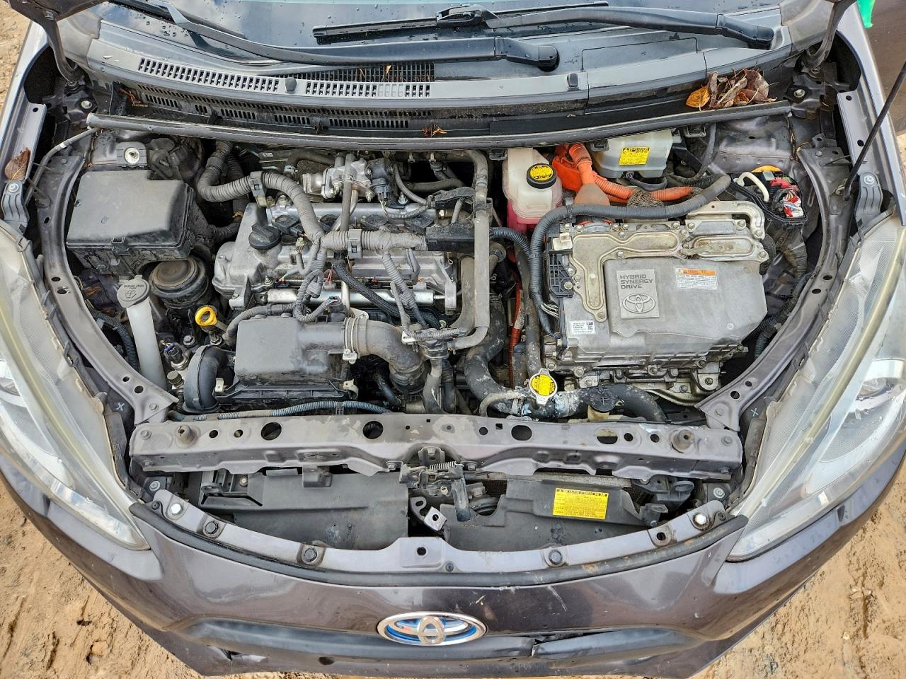 2015 TOYOTA PRIUS C photo 11