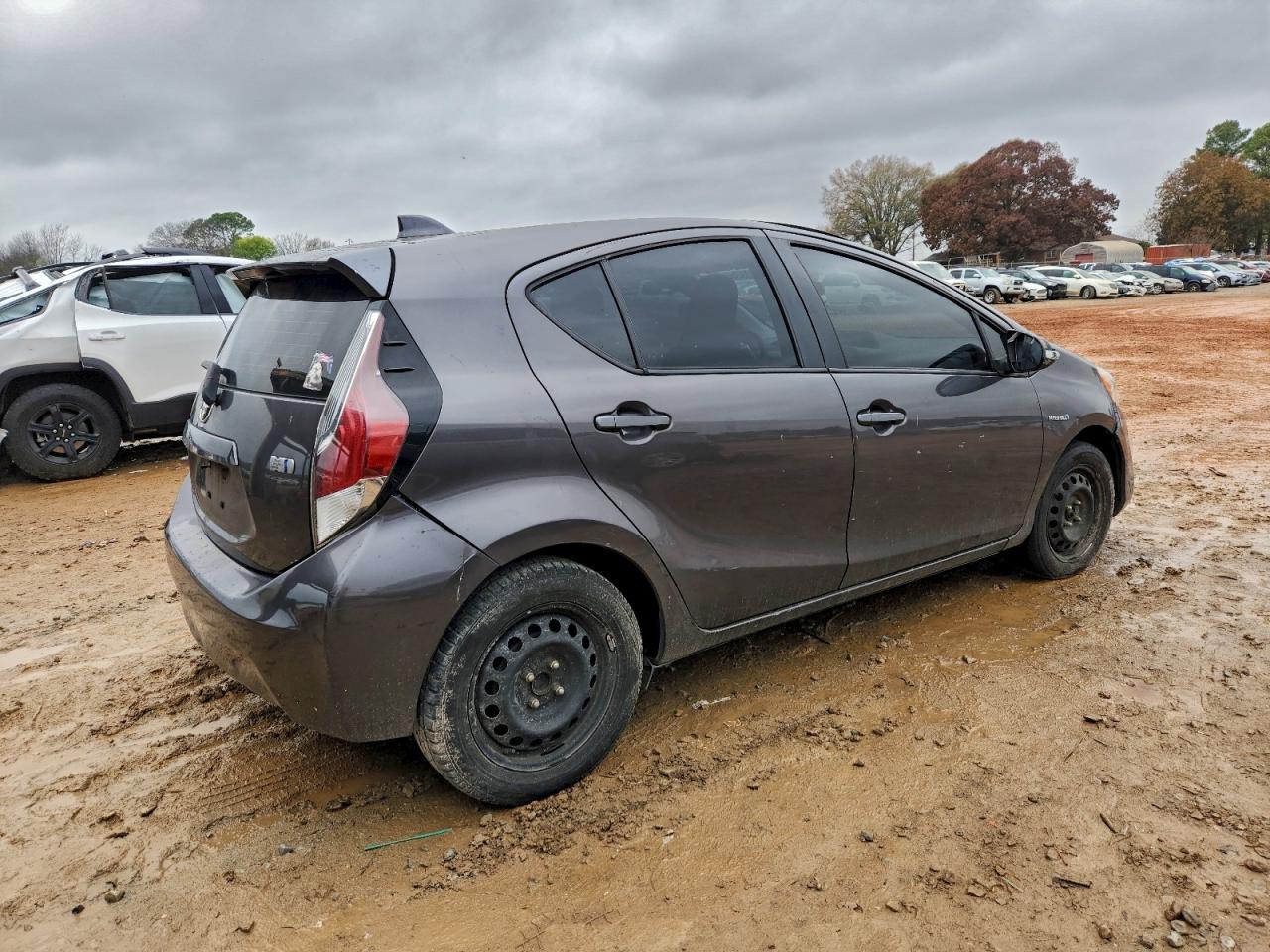 2015 TOYOTA PRIUS C photo 3