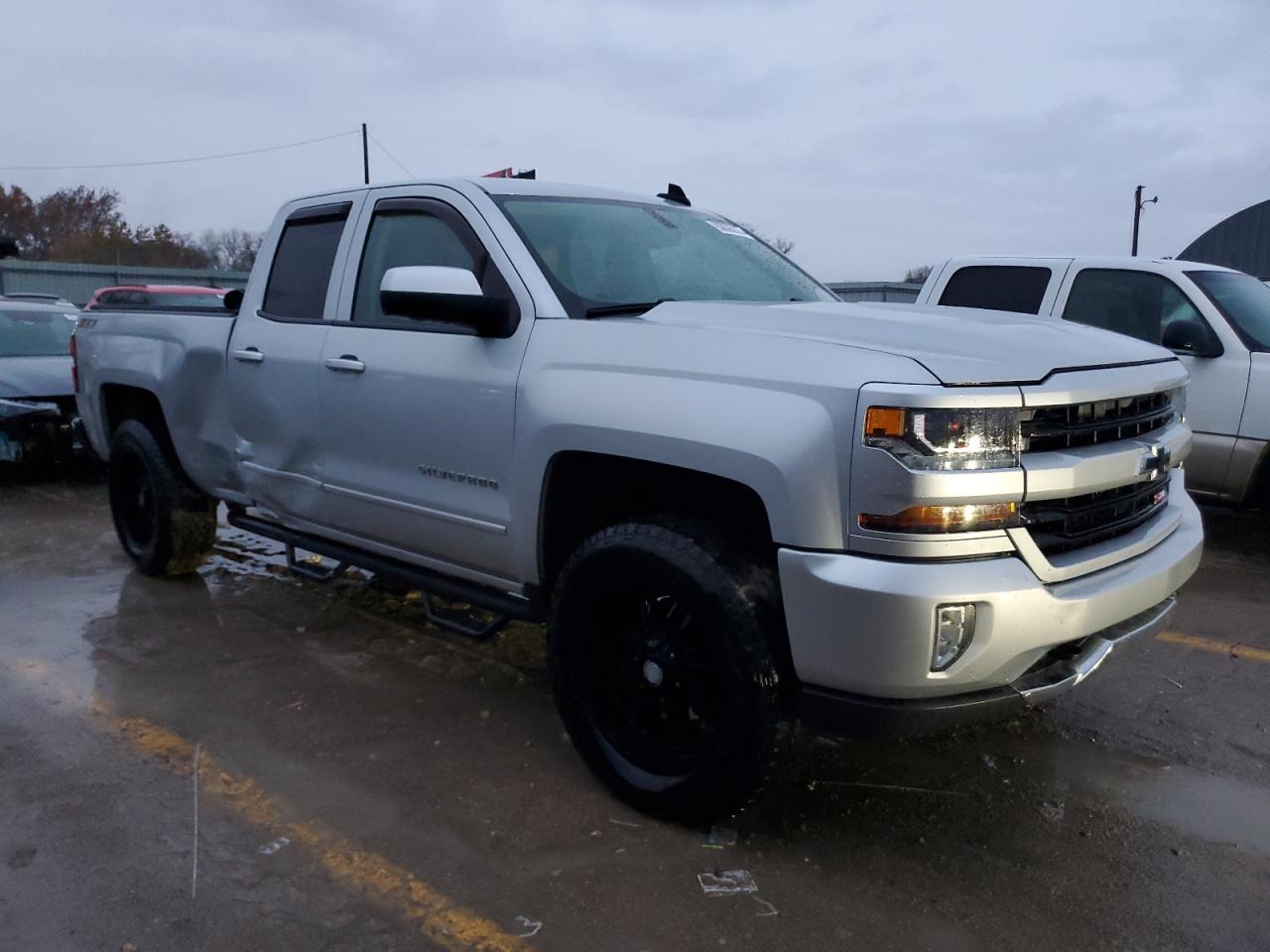 2017 CHEVROLET SILVERADO K1500 LT photo 7