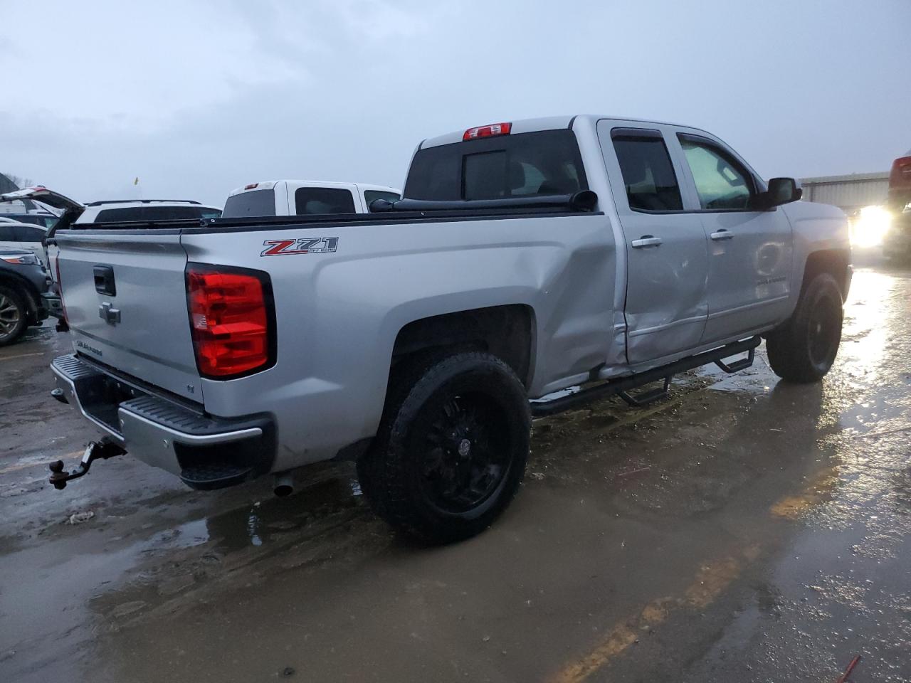 2017 CHEVROLET SILVERADO K1500 LT photo 5
