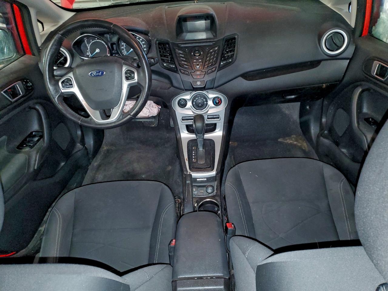 2015 FORD FIESTA SE photo 15