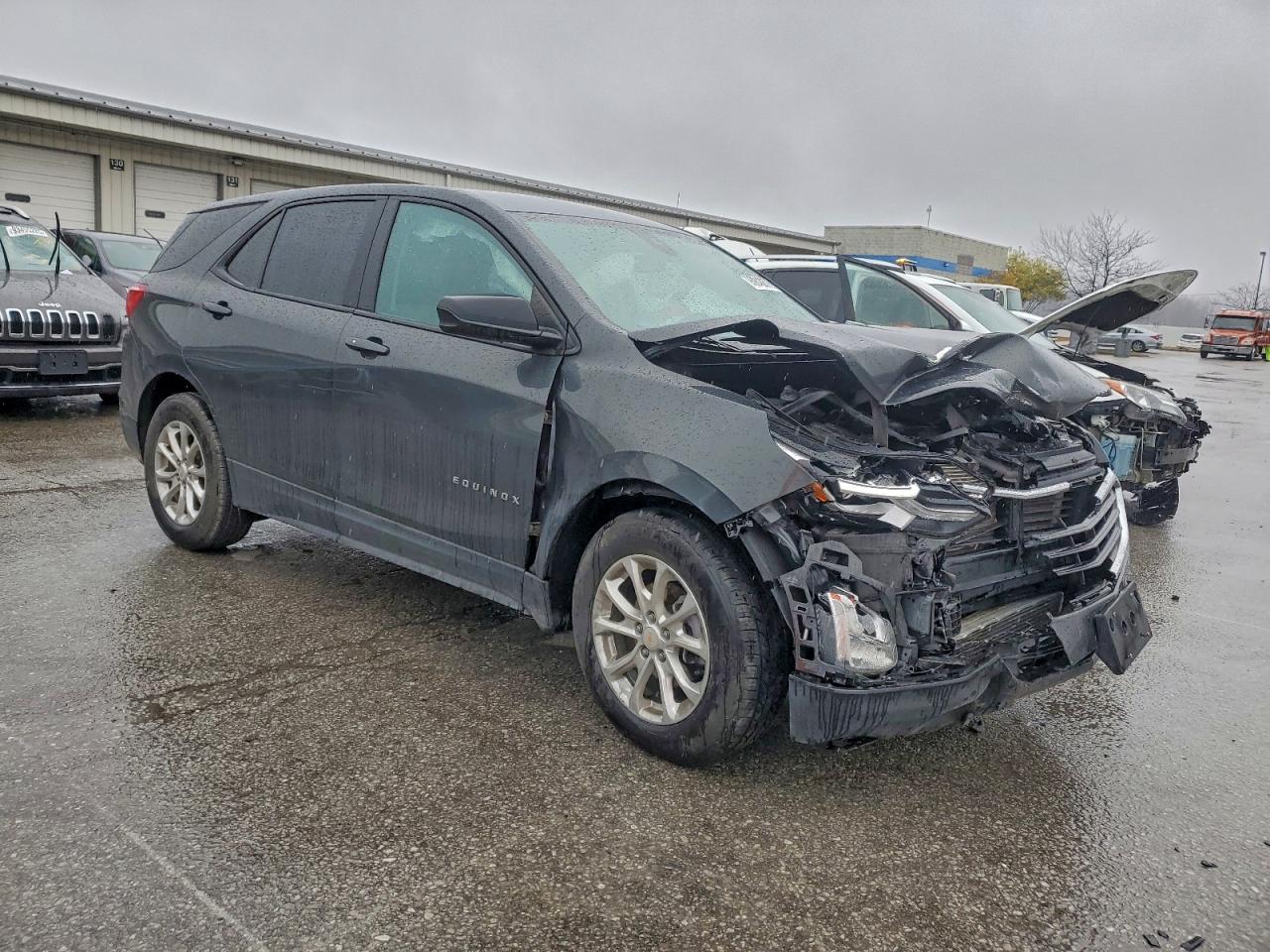 2020 CHEVROLET EQUINOX LS photo 4