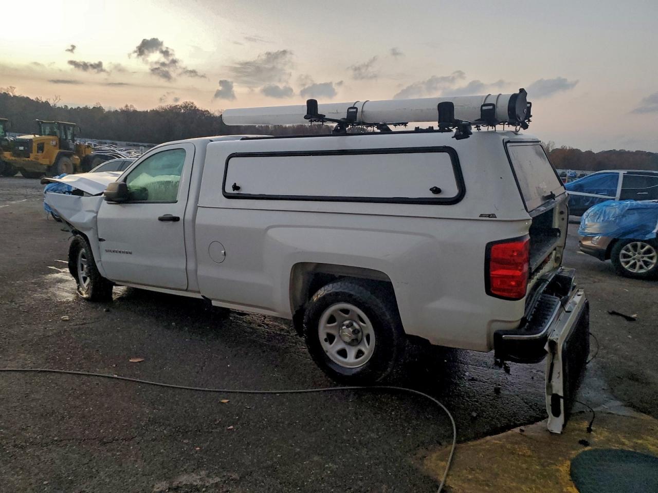 2018 CHEVROLET SILVERADO C1500 photo 3