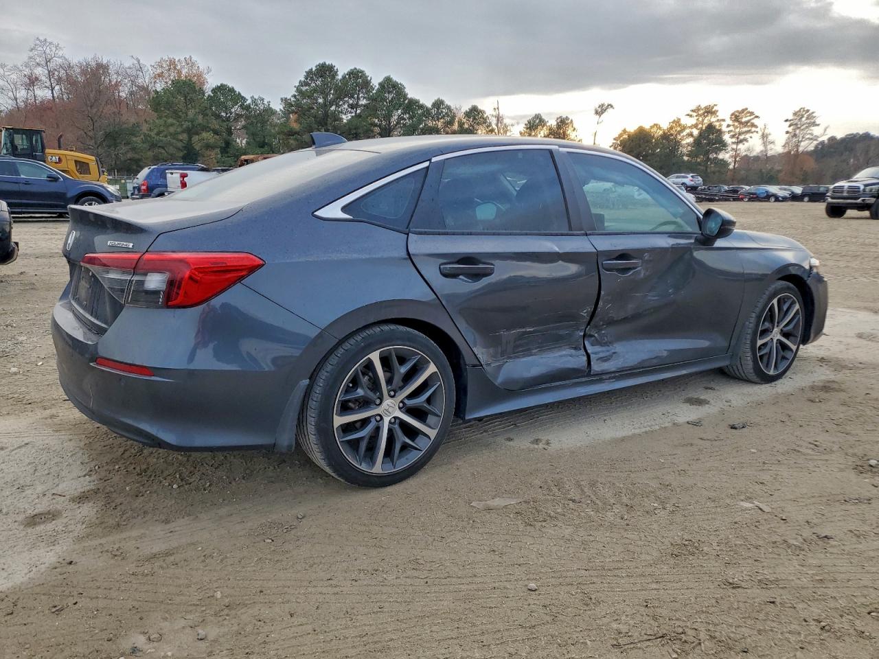2024 HONDA CIVIC TOURING photo 3