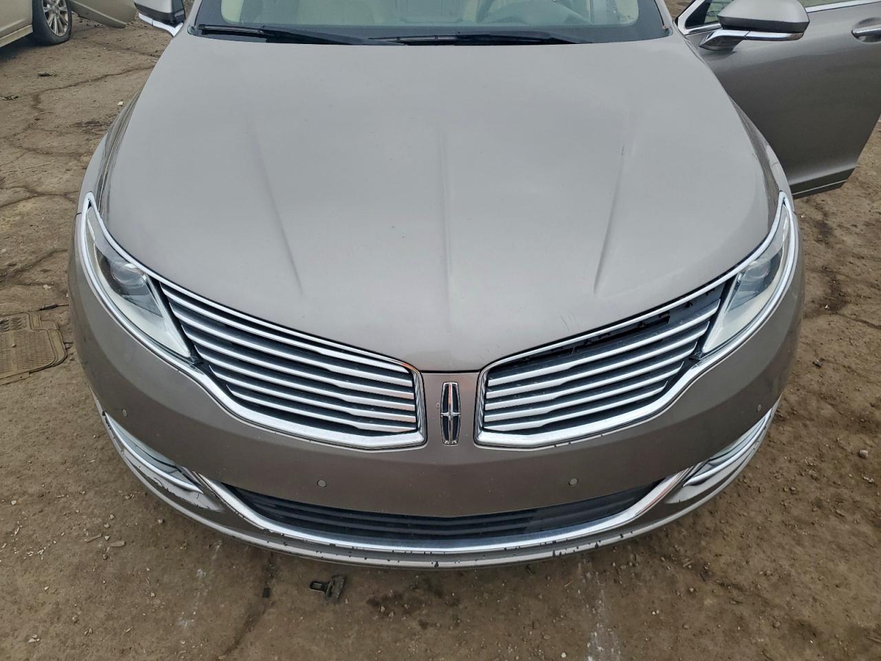 2015 LINCOLN MKZ photo 21