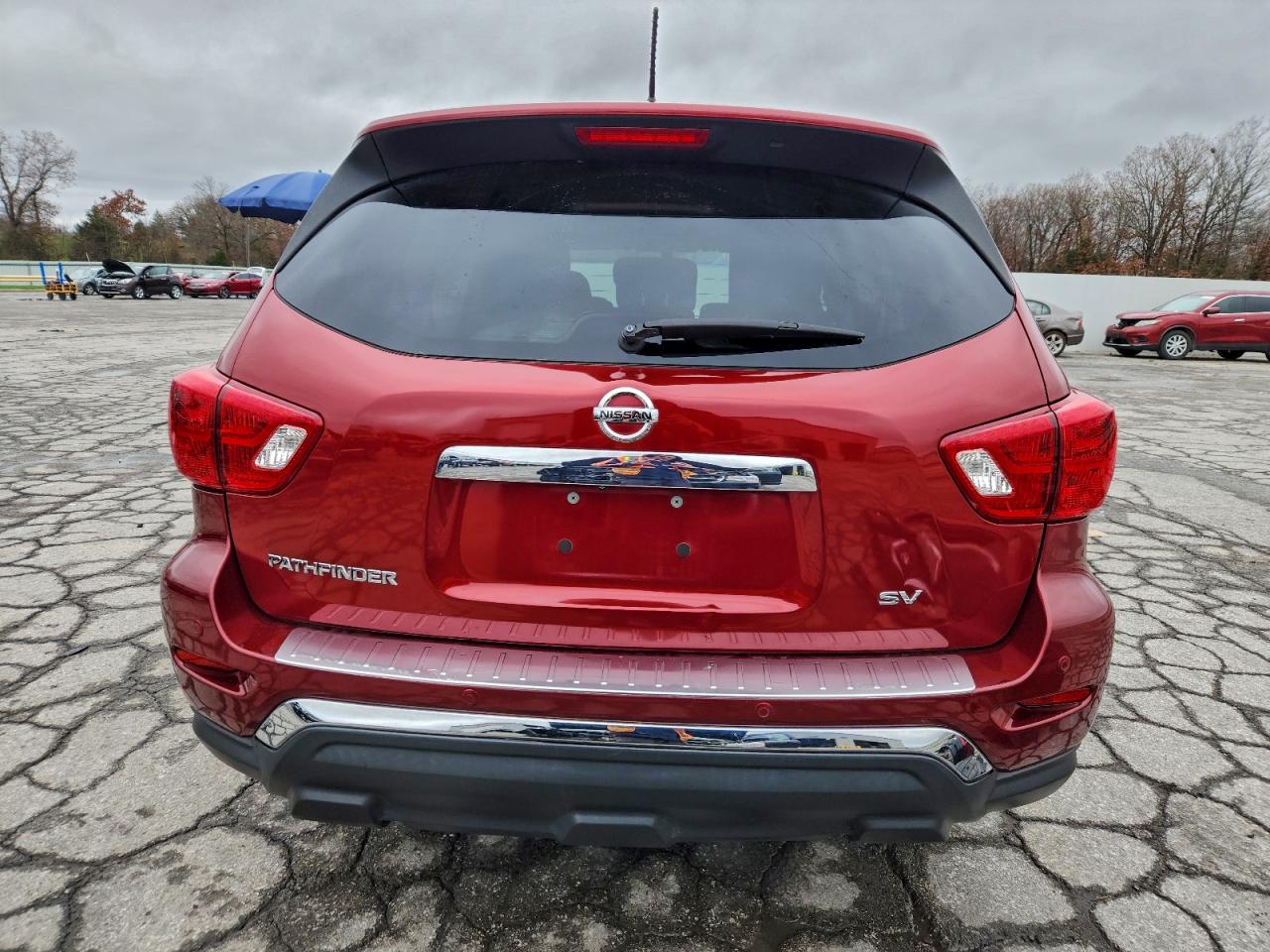 2017 NISSAN PATHFINDER SV photo 6