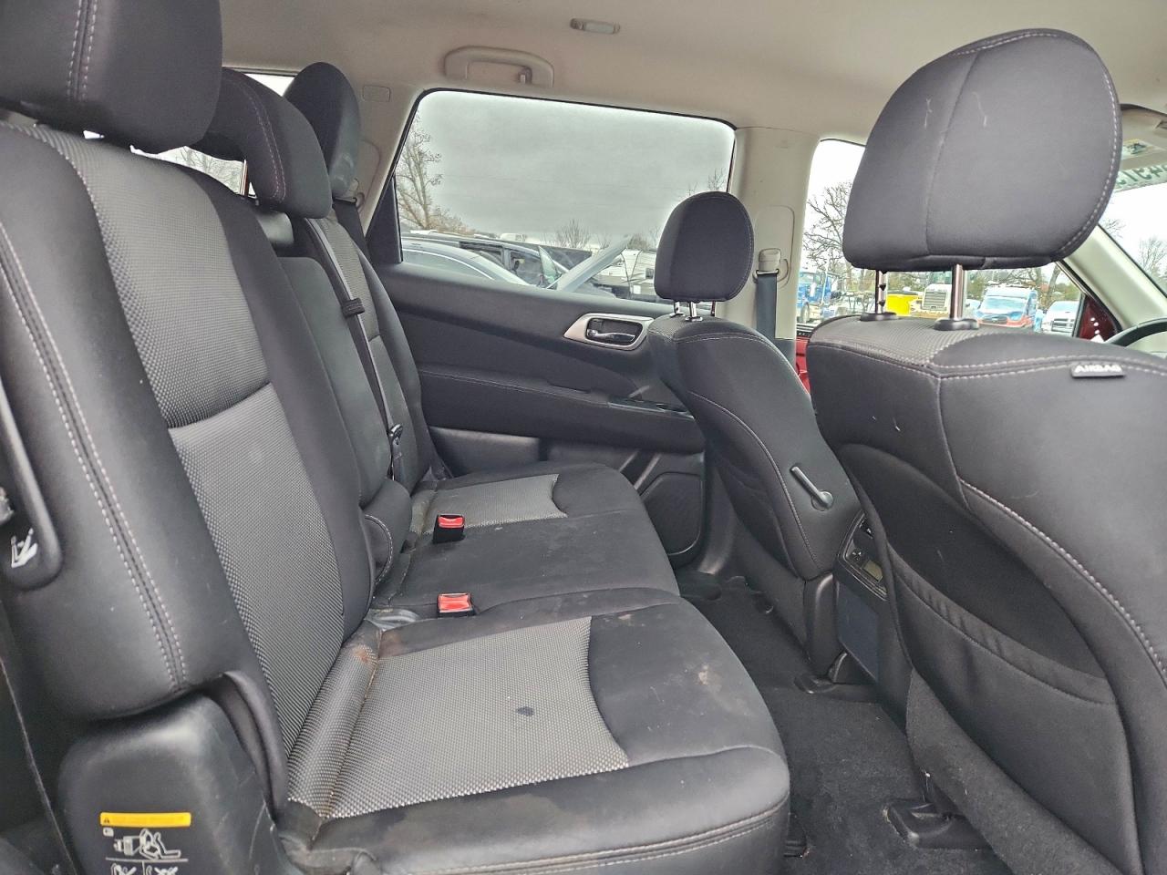 2017 NISSAN PATHFINDER SV photo 11