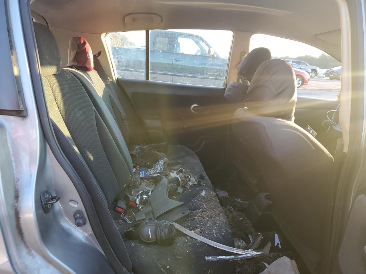2011 NISSAN VERSA 1.8 S photo 31