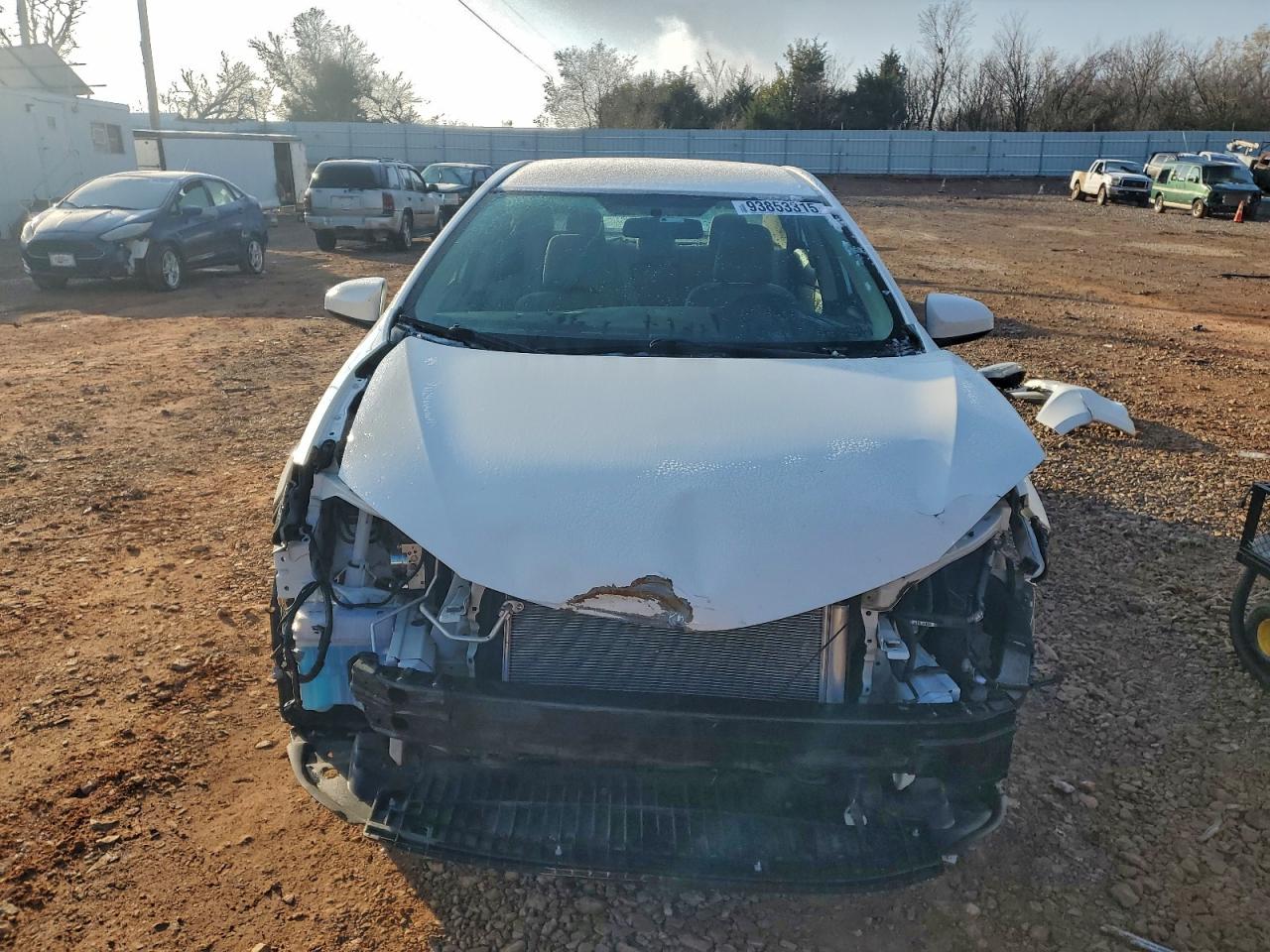 2016 TOYOTA COROLLA LE photo 9