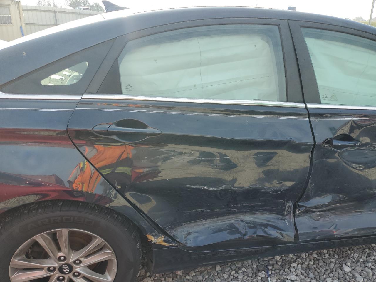 2011 HYUNDAI SONATA GLS photo 19