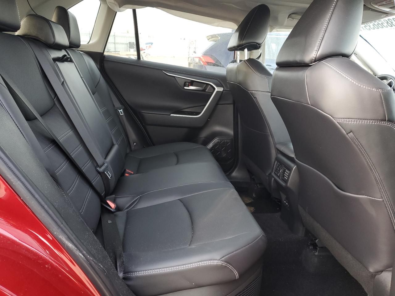2024 TOYOTA RAV4 LIMITED photo 11