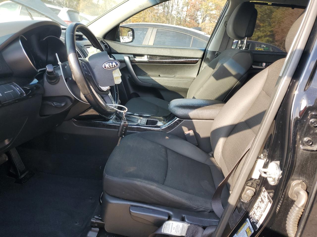 2014 KIA SORENTO LX photo 13