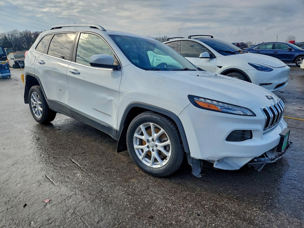 2016 JEEP CHEROKEE LATITUDE photo 4