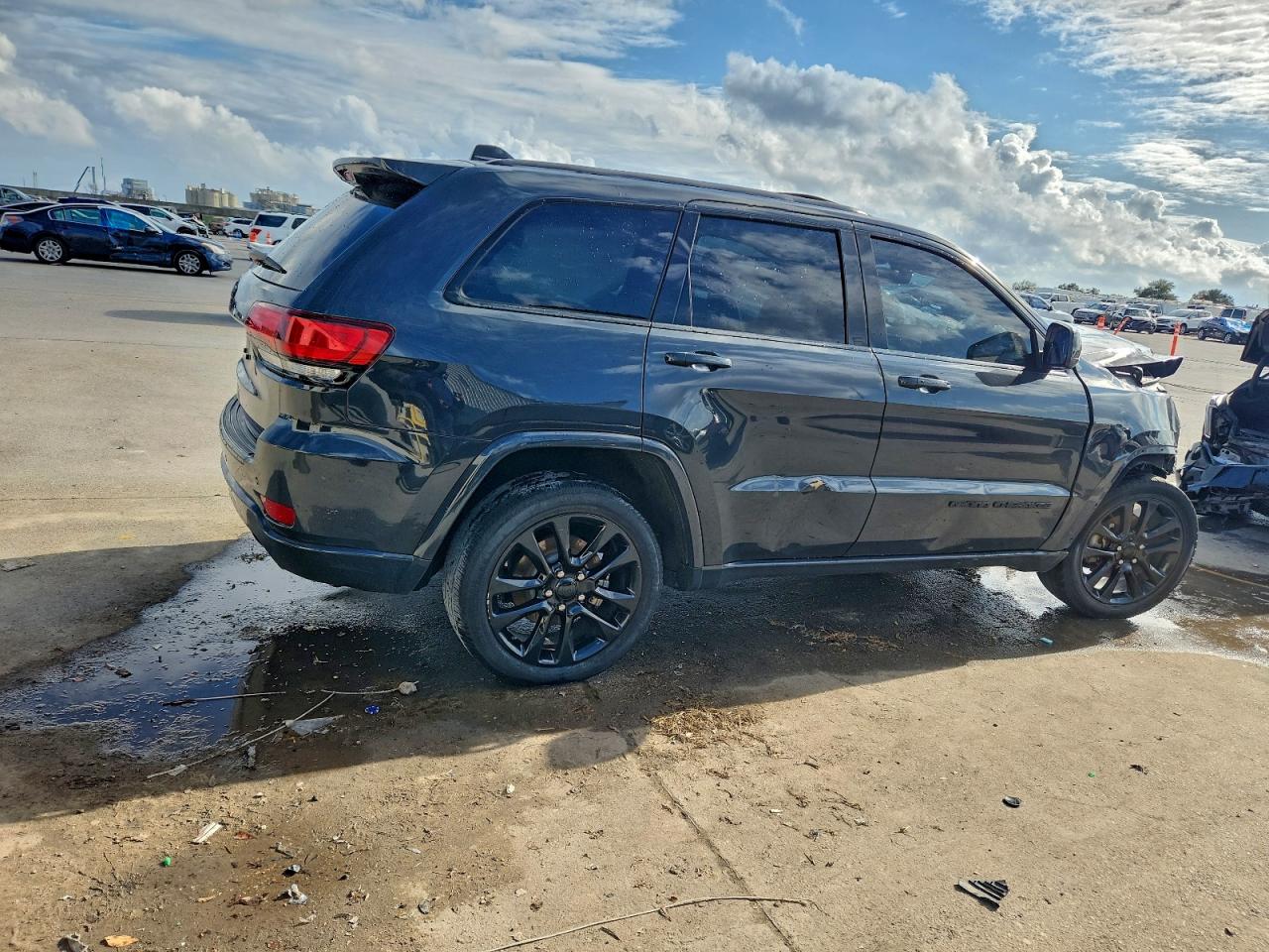 2018 JEEP GRAND CHEROKEE LAREDO photo 5