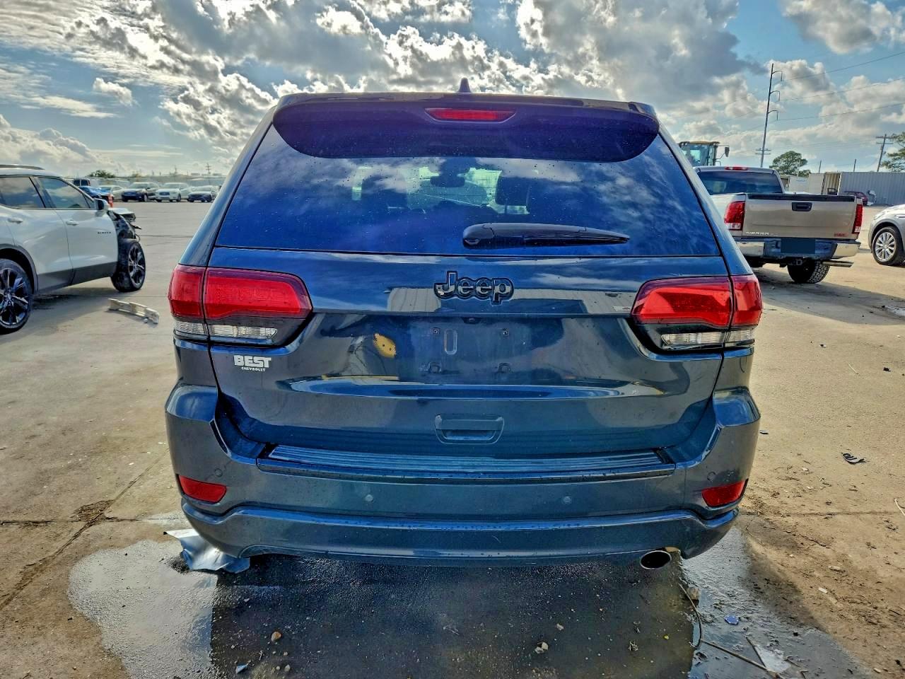 2018 JEEP GRAND CHEROKEE LAREDO photo 11