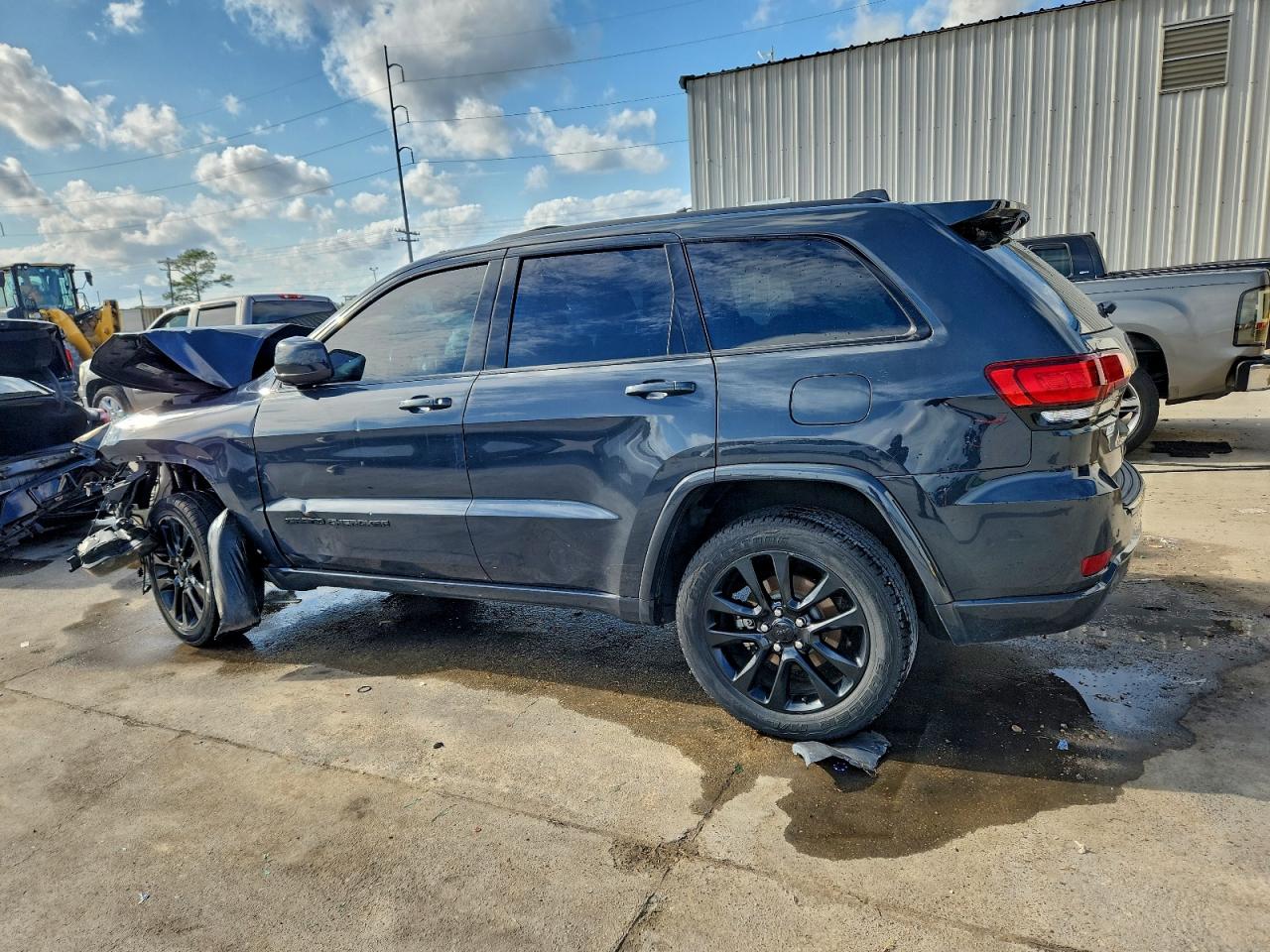 2018 JEEP GRAND CHEROKEE LAREDO photo 3