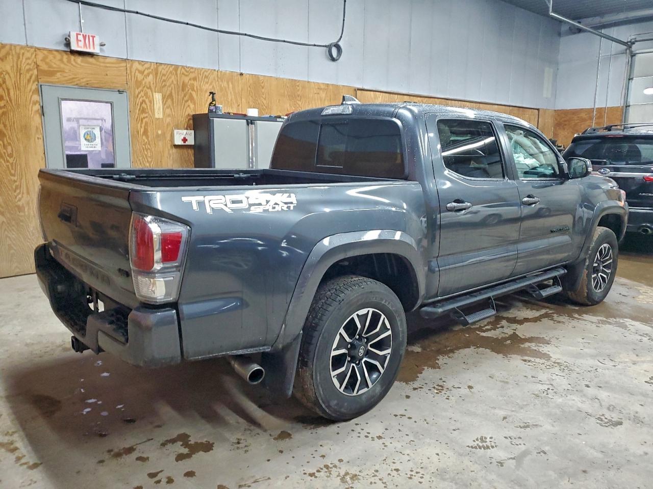 2022 TOYOTA TACOMA TRD SPORT photo 5