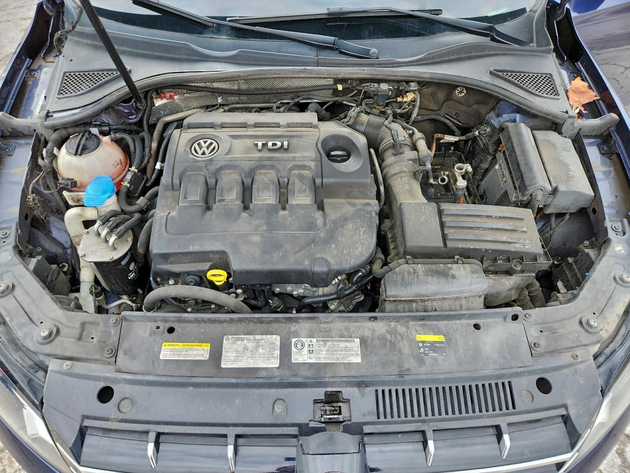 2015 VOLKSWAGEN PASSAT SE photo 11
