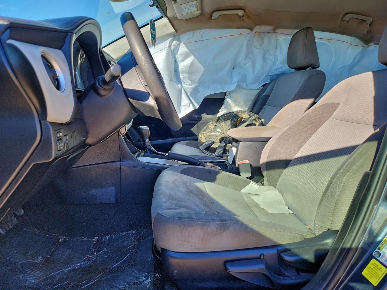 2018 TOYOTA COROLLA L photo 13