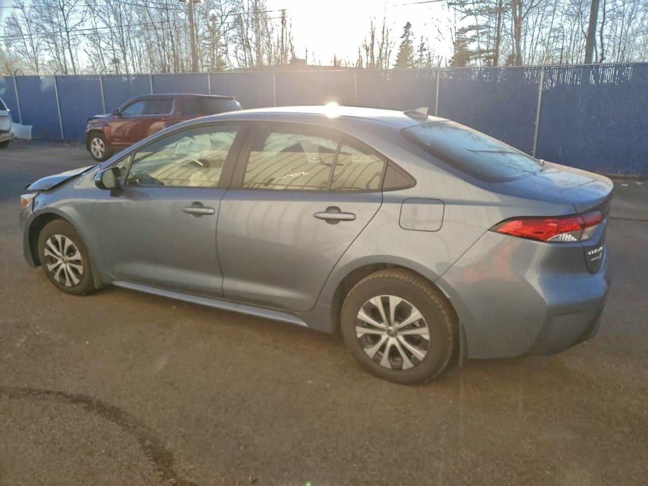 2024 TOYOTA COROLLA LE photo 2